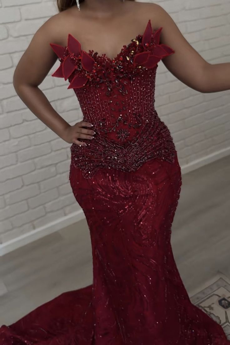 Elegant Mermaid Sweetheart Burgundy Sequins Prom Dress