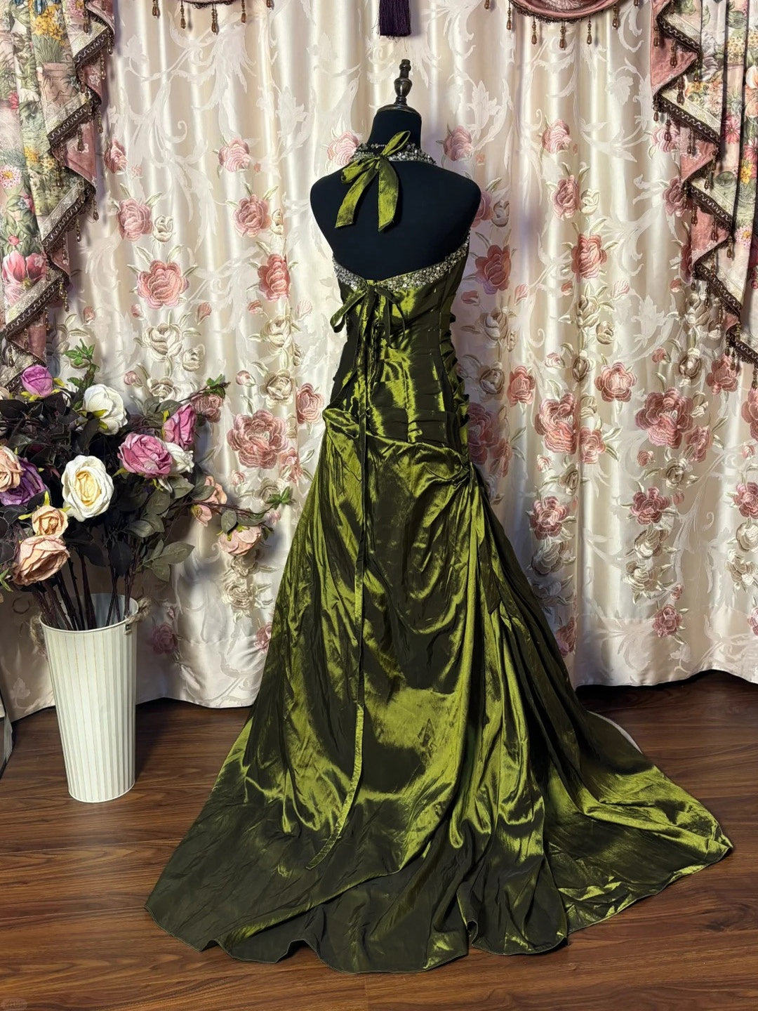 A-Line Halter Neck Sleeveless Floor-Length Taffeta Prom Dresses with Ruffles & Sequins