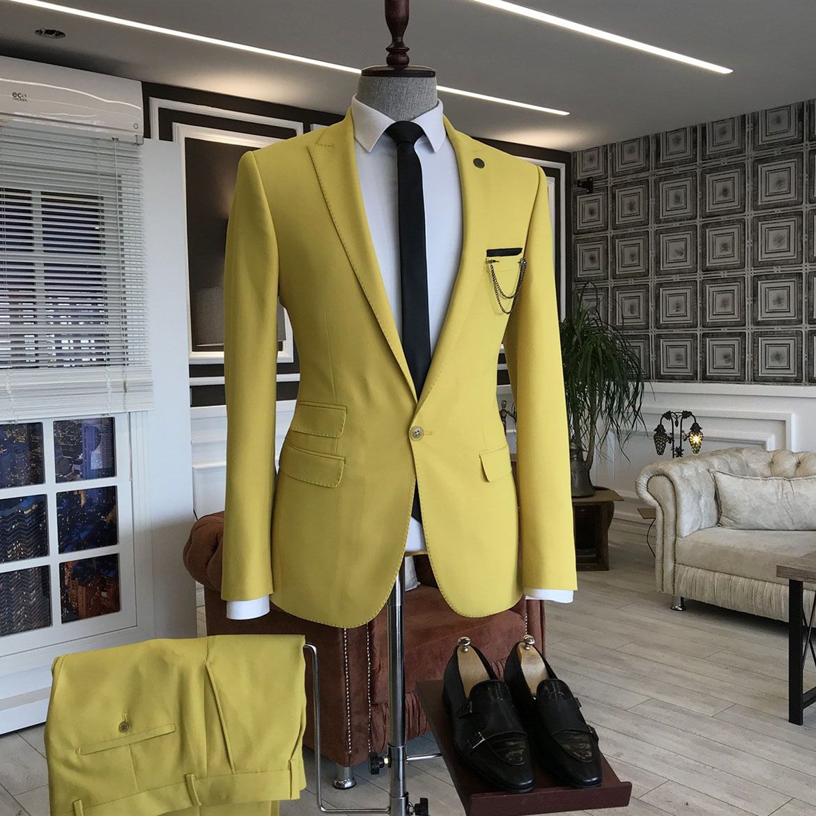 Formal Yellow 3 Flaps Groom Suit Peaked Lapel With One Button New