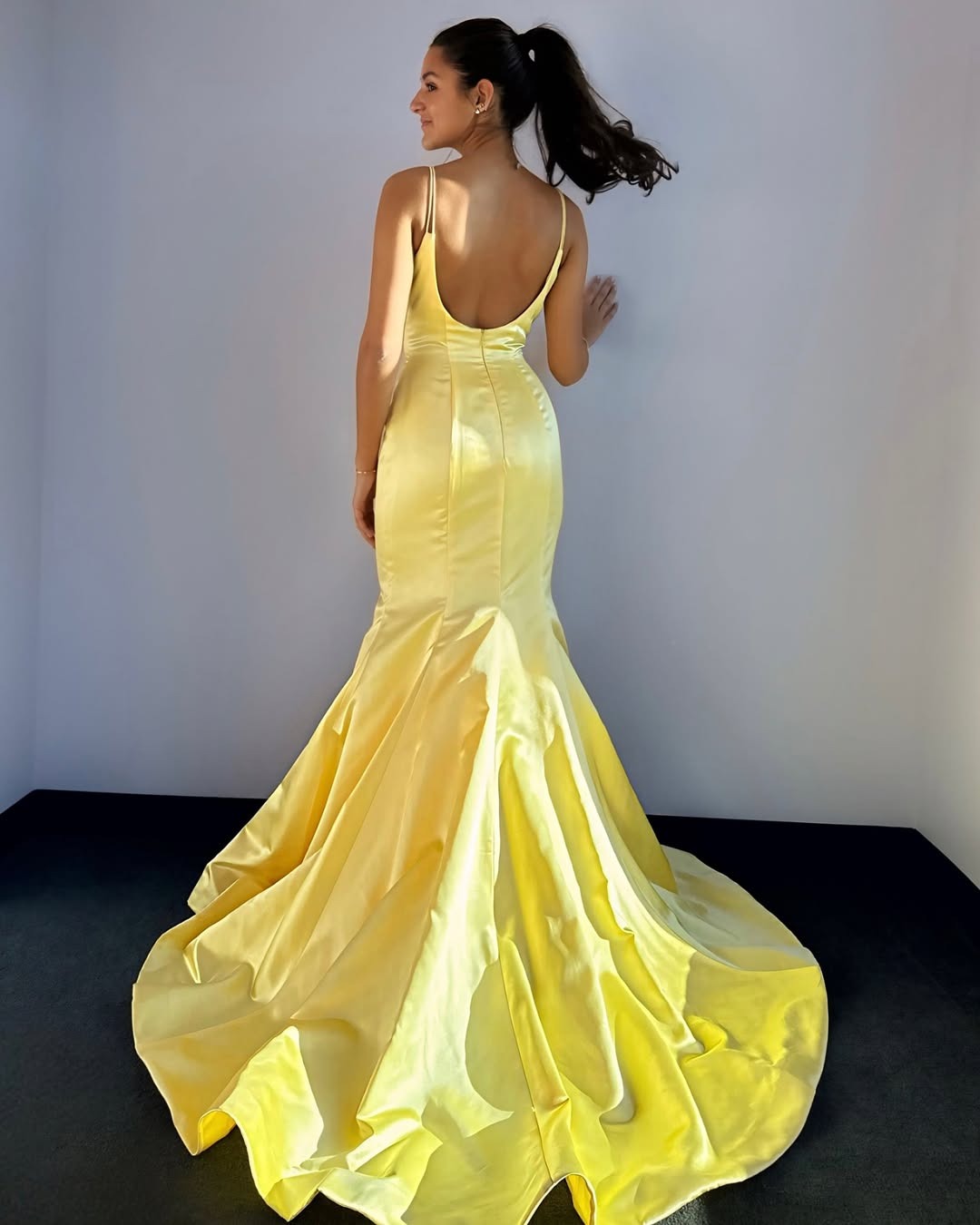 Scoop-Neck Mermaid Satin Prom Dress Long Spaghetti Straps Party Gowns for Women