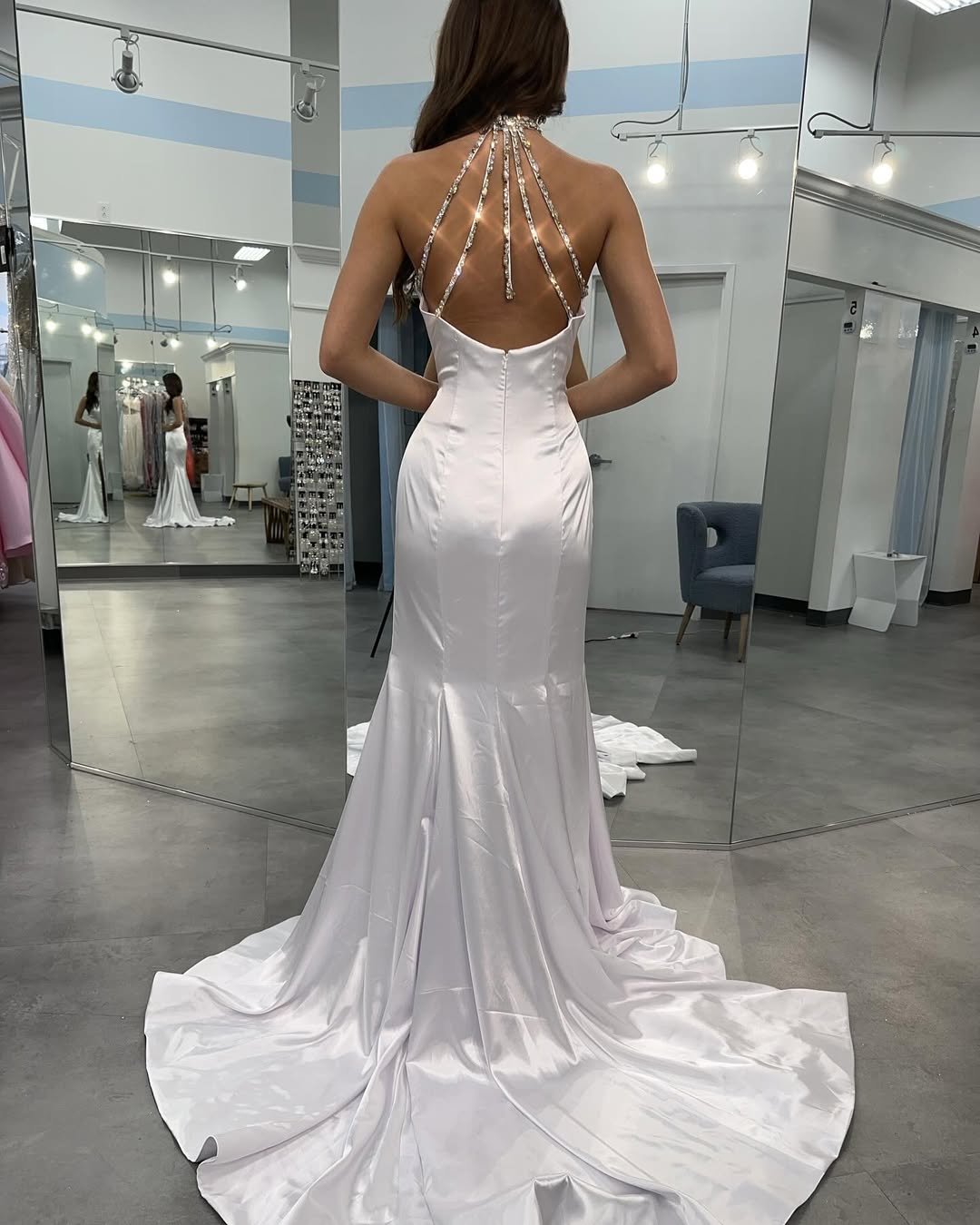 Mermaid Halter-Neck Sleeveless Satin Prom Dress Long Sequin Beaded Party Gowns