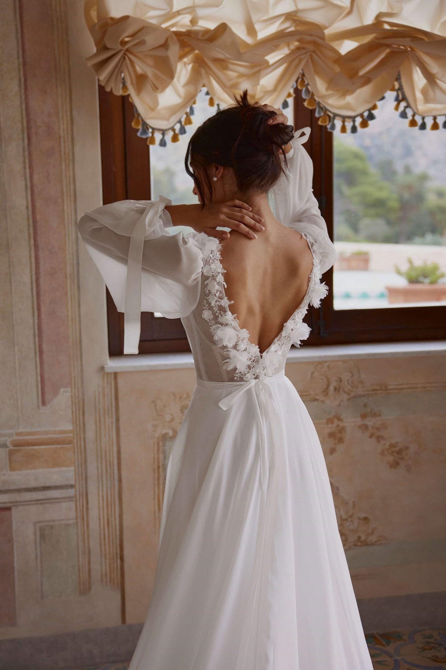 Deep V-Neck Long-Sleeves Applique Tulle Pleated A-Line Wedding Dress