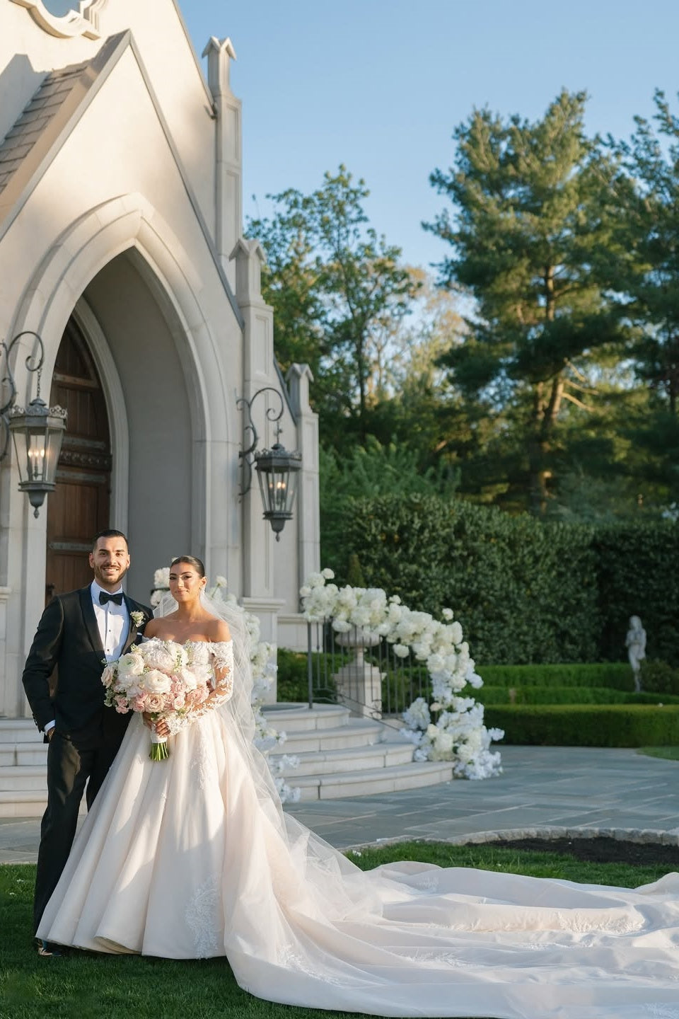 Long Sleeve Wedding Dress Off the Shoulder Beaded Lace Appliques Bridal Gown