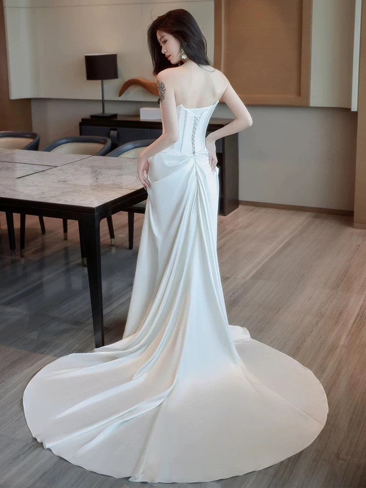 Unique Mermaid Strapless Pleats Long White Satin Lace Wedding Dress