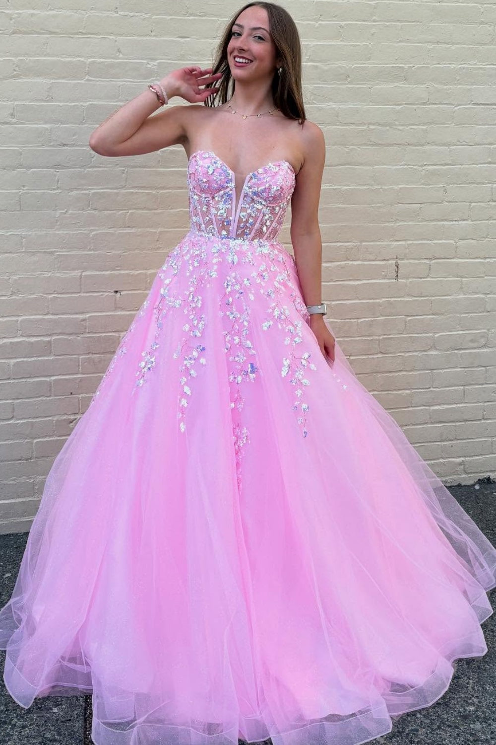A-Line Strapless Sleeveless Pleated Sequins Appliques Tulle Prom Dress