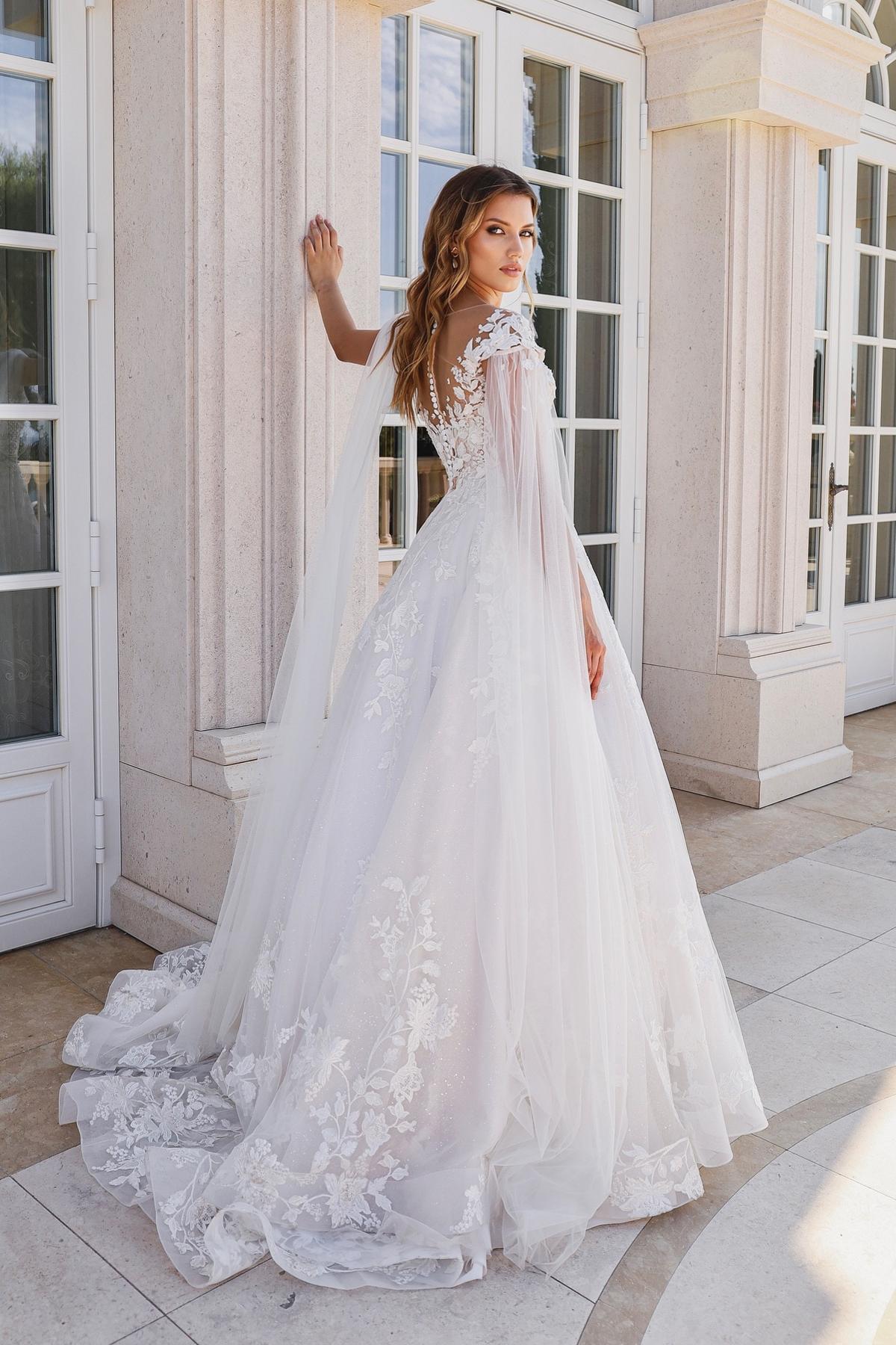 White Wedding Dress A Line V Neck Cap Sleeves Lace Tulle Bridal Gown With Appliques
