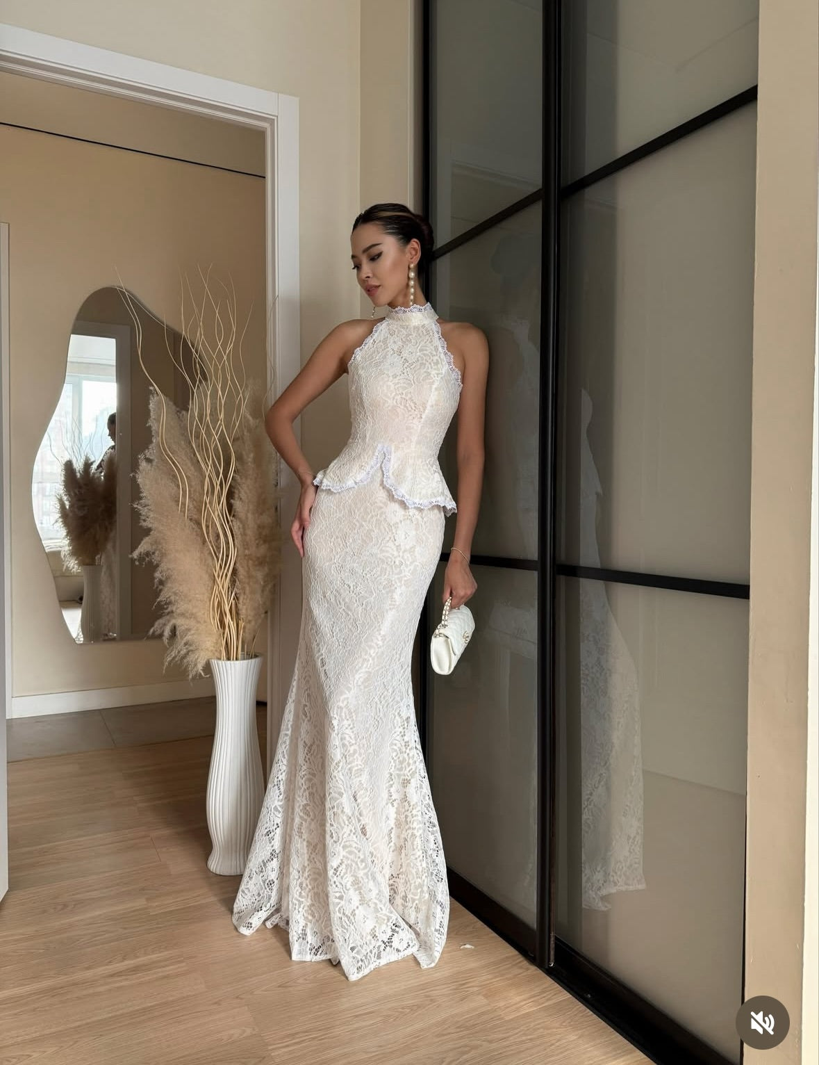 Halter High-Neck Lace Peplum Trumpet Gown