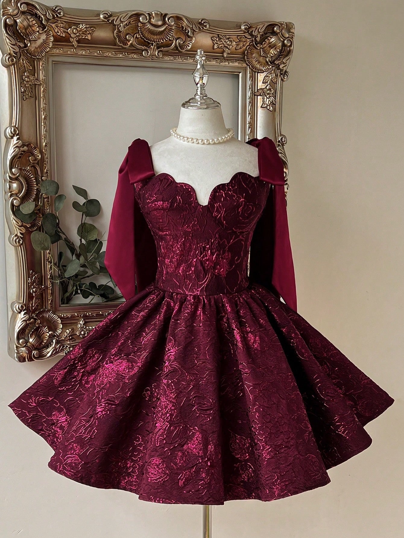 Scalloped Sweetheart Jacquard Homecoming Dress