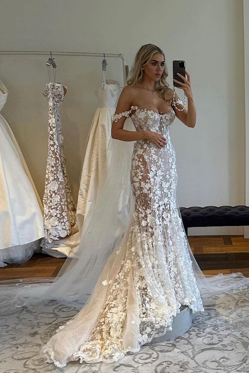 Charming Mermaid Sweetheart See Through Ivory Lace Wedding Dress