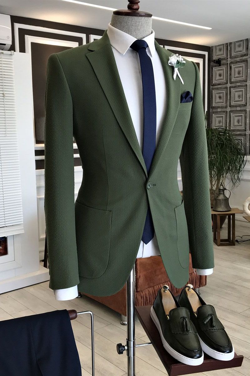 Elegant Dark Green With Notched Lapel Groom Suit For Party