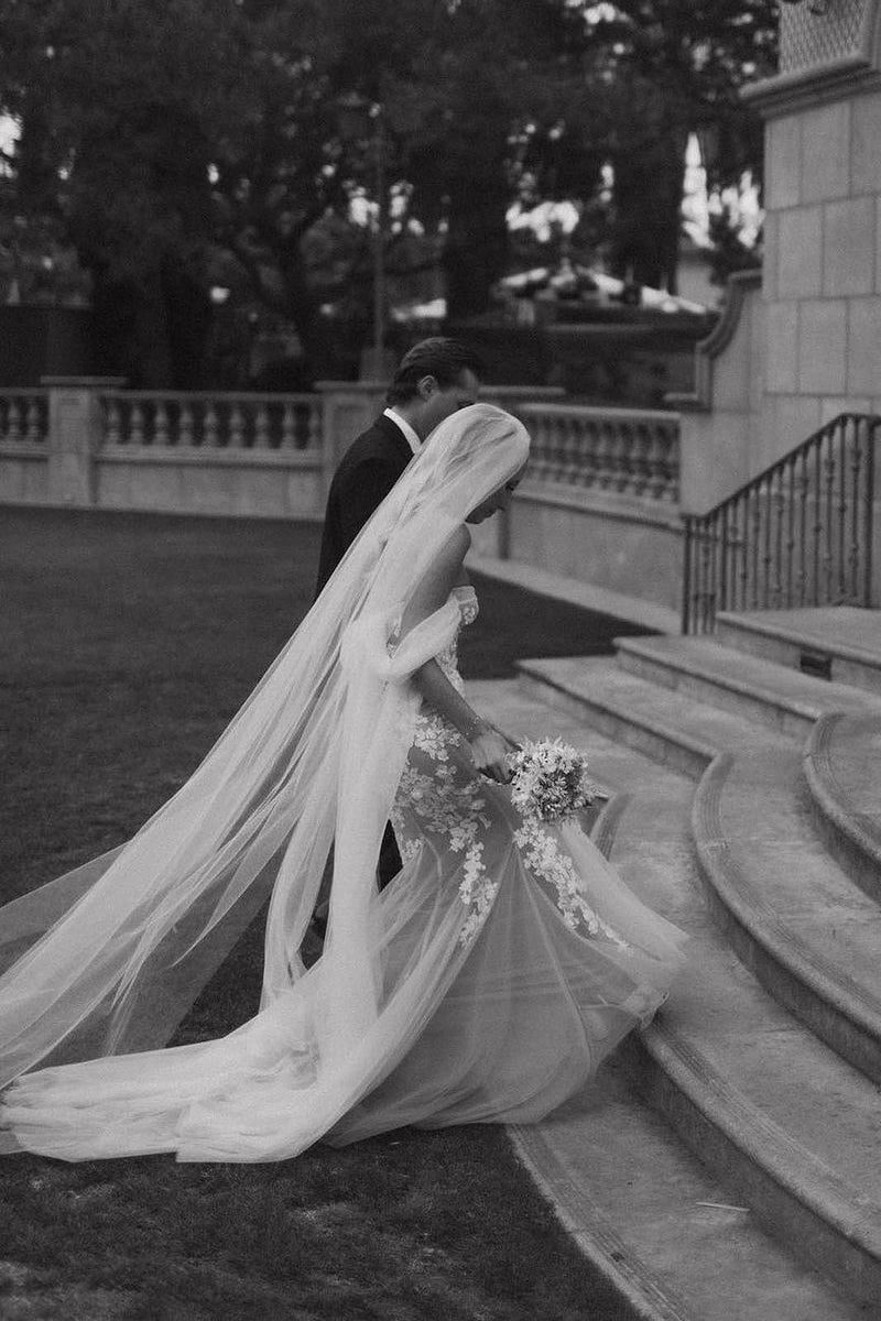 Glamorous Mermaid Off the Shouder Tulle Lace Wedding Dresses