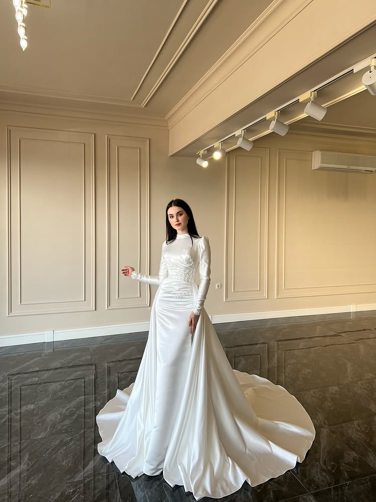 High Neck Lon Sleeve Mermaid Court Train Wedding Dress