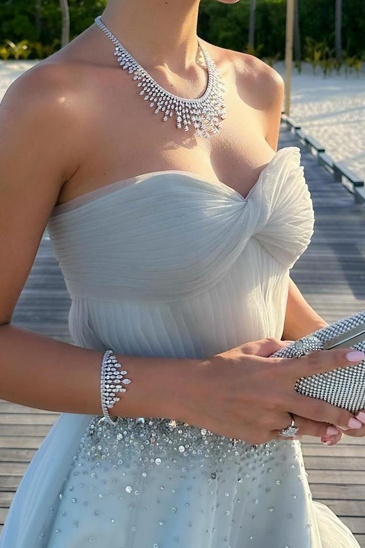 Sweetheart Sleeveless Pleated Tulle Party Gowns