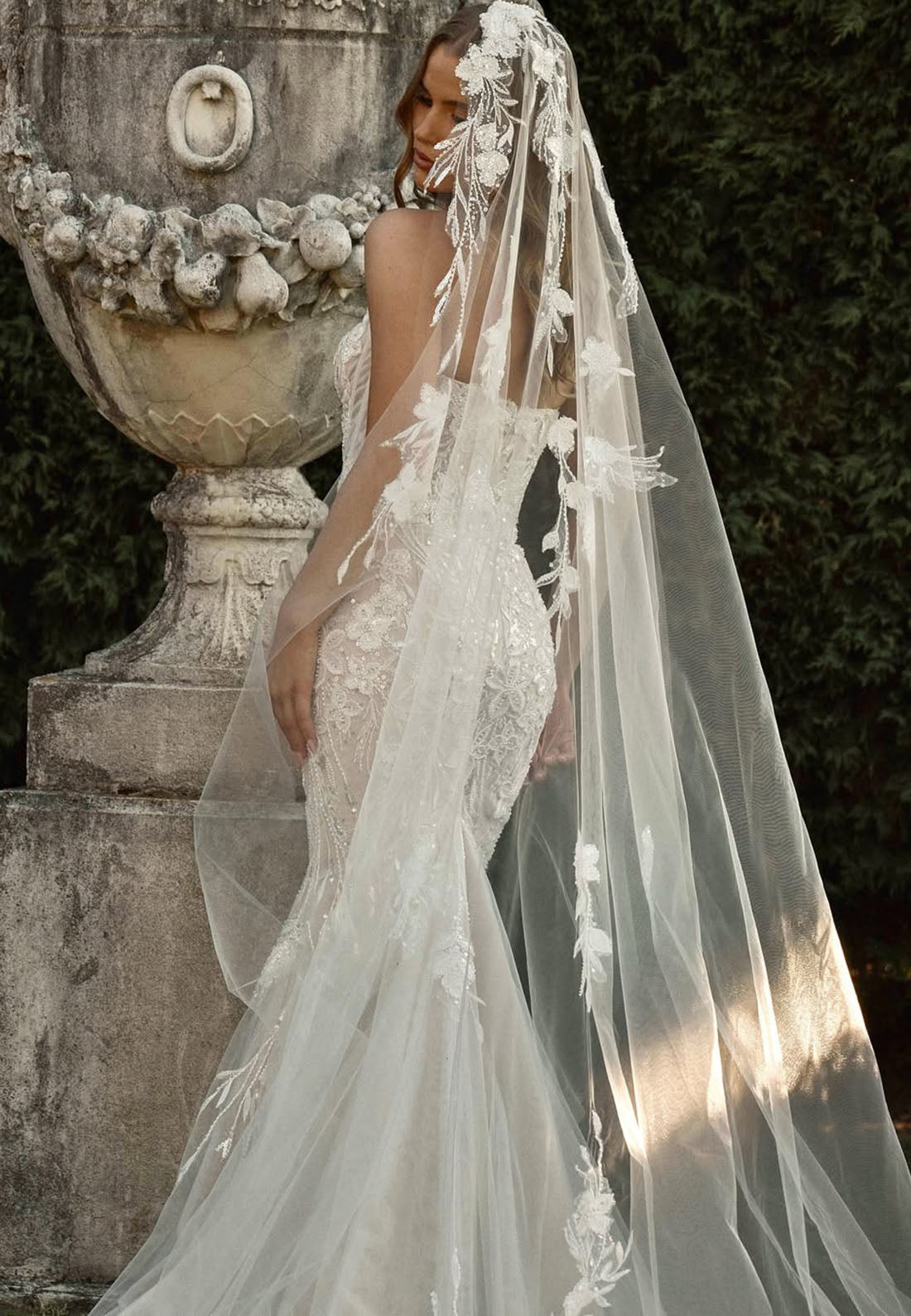 Exquisite Sequins Sparkle Sweetheart Sleeveless Mermaid Wedding Dress