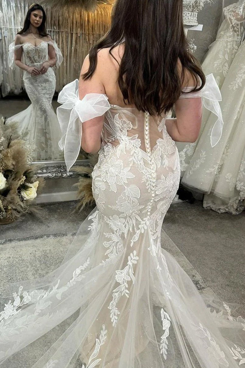 Off-Shoulder Sweetheart Allover Lace Applique Tulle Mermaid Wedding Dress