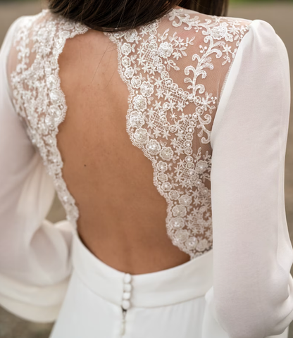 Long-Sleeve Button Back Bong Train Gown Wedding Dresses