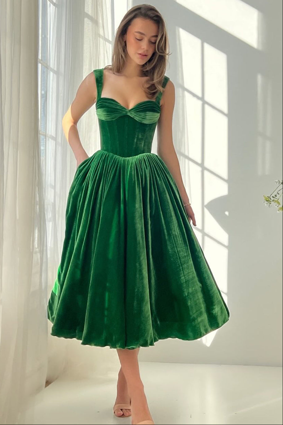 Chic A-Line Sweetheart Green Velvet Tea Length Formal Prom Party Dress