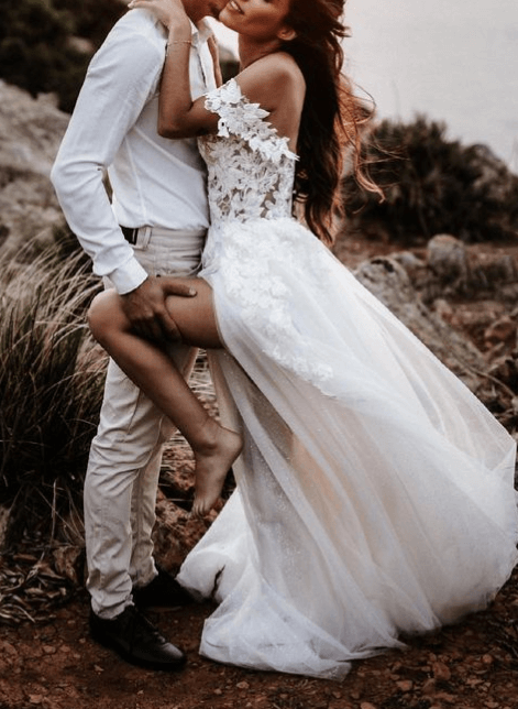 Sweet&Flow Off-The-Shoulder High Split See-Through Lace Wedding DressesSweet&Flow Off-The-Shoulder High Split See-Through Lace Wedding DressesSweet&Flow Off-The-Shoulder High Split See-Through Lace Wedding DressesSweet&Flow Off-The-Shoulder High Split See