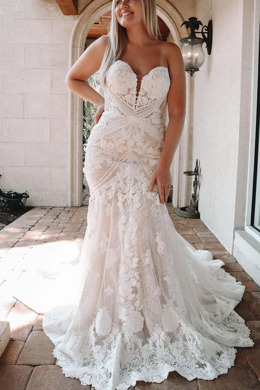 Elegant Mermaid Sweetheart Lace Wedding Dress