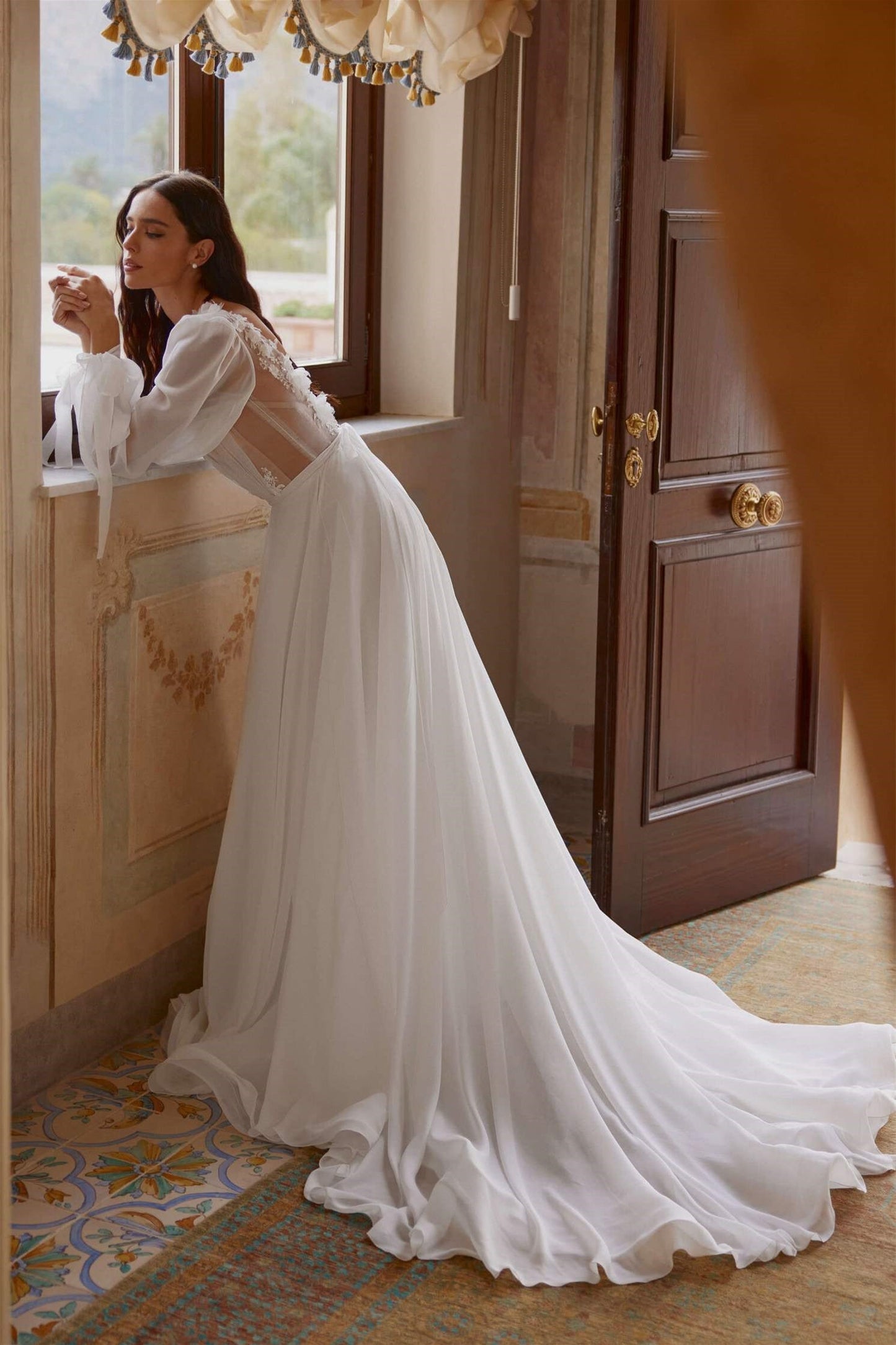 Deep V-Neck Long-Sleeves Applique Tulle Pleated A-Line Wedding Dress