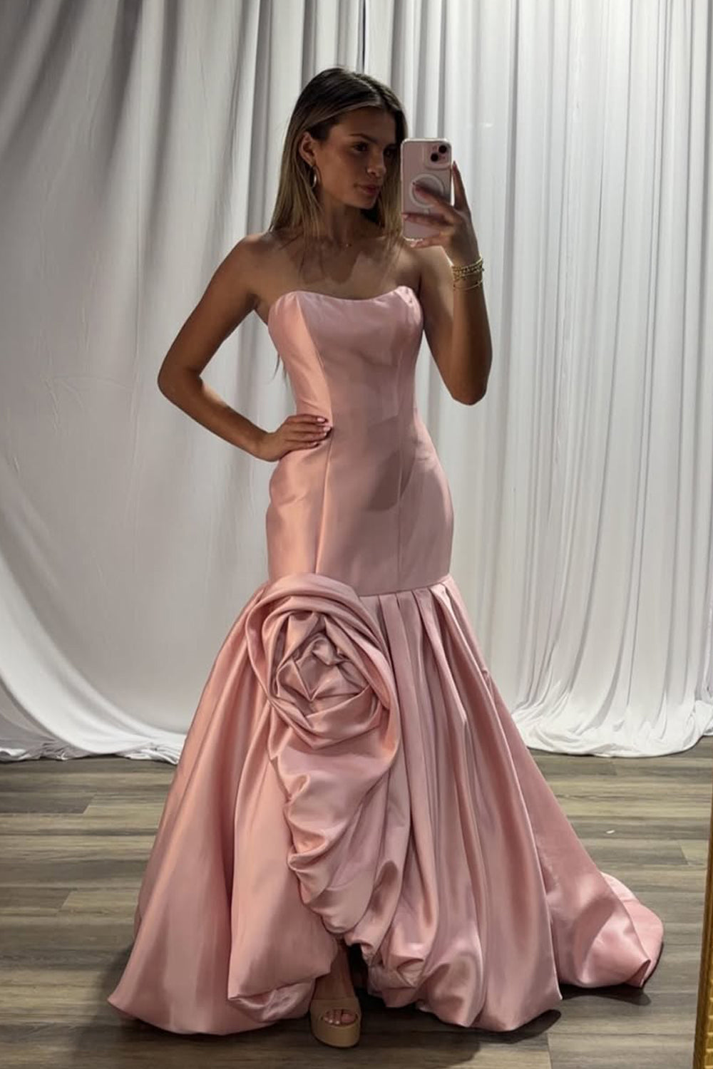 Gorgeous Mermaid Scoop Neck Blush Satin Prom Dress with Bow