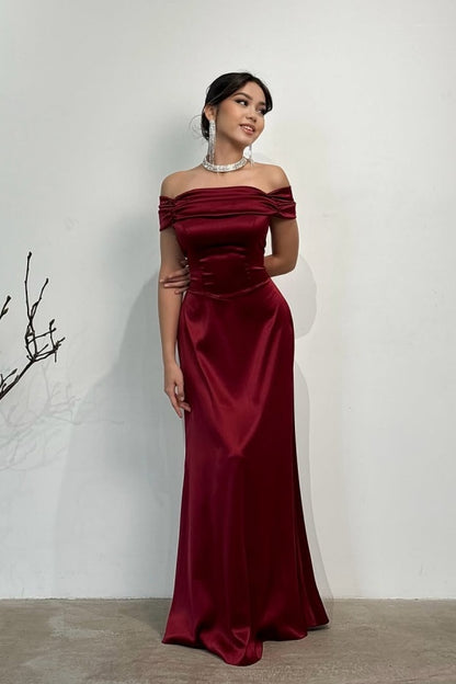 Chic Burgundy Off-the-Shoulder Prom Dress Slimming Floor Length