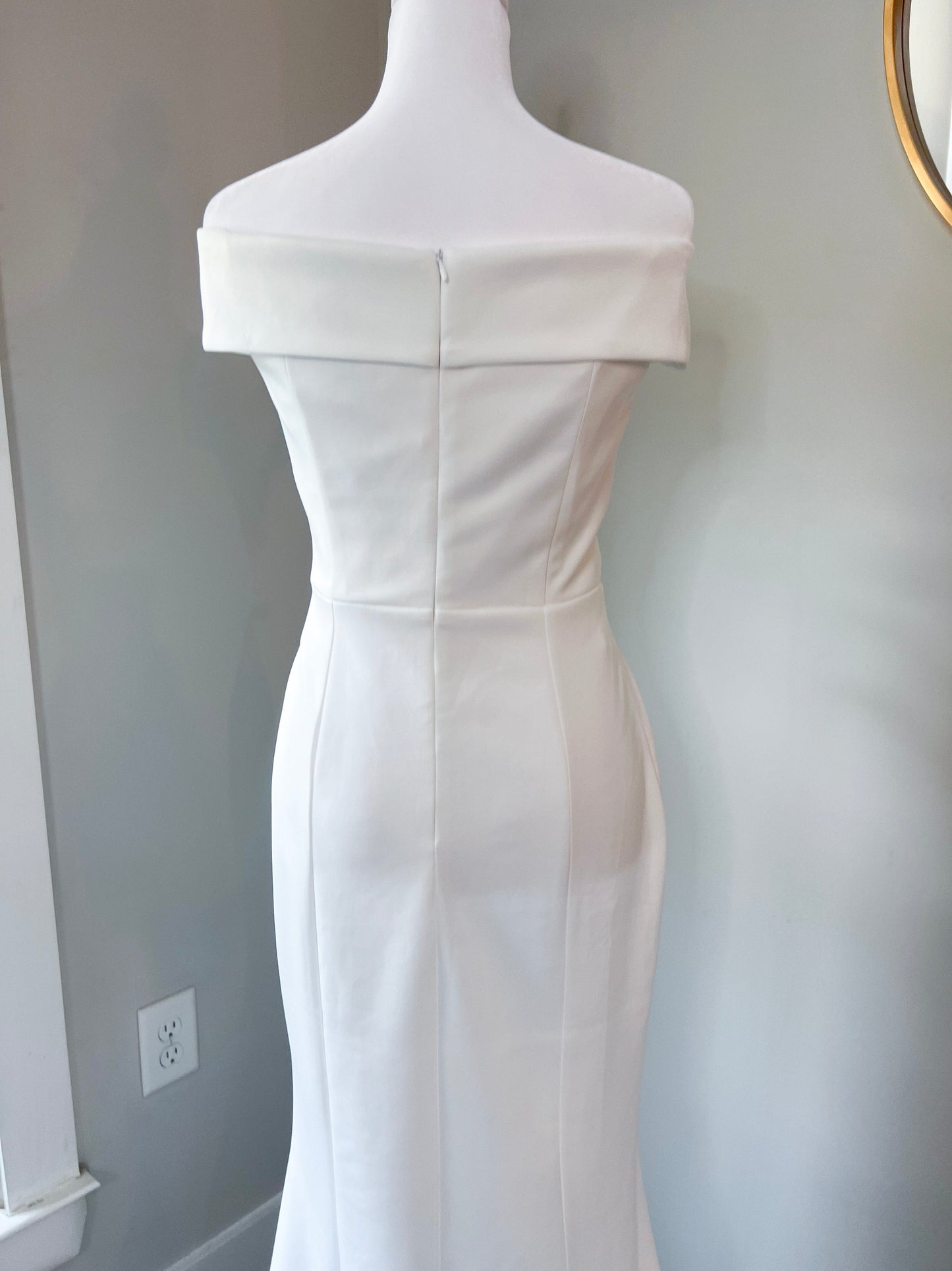 Simple White Trumpet Wedding Dress with Small Train
