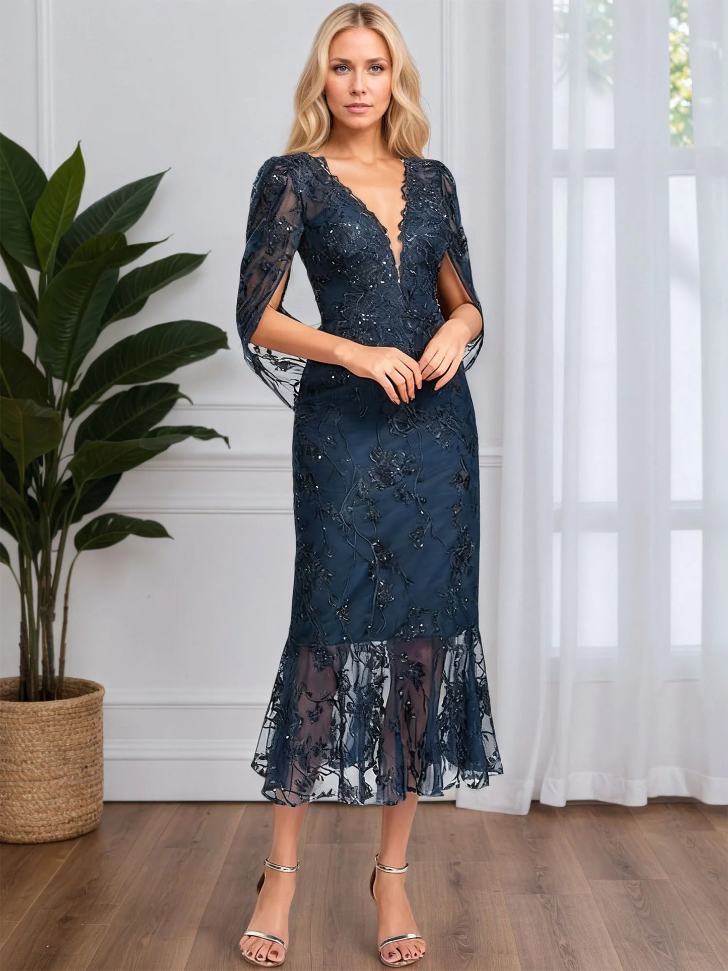 Trumpet/Mermaid V-Neck Tea-Length Tulle Lace Cocktail Dress With Sequins