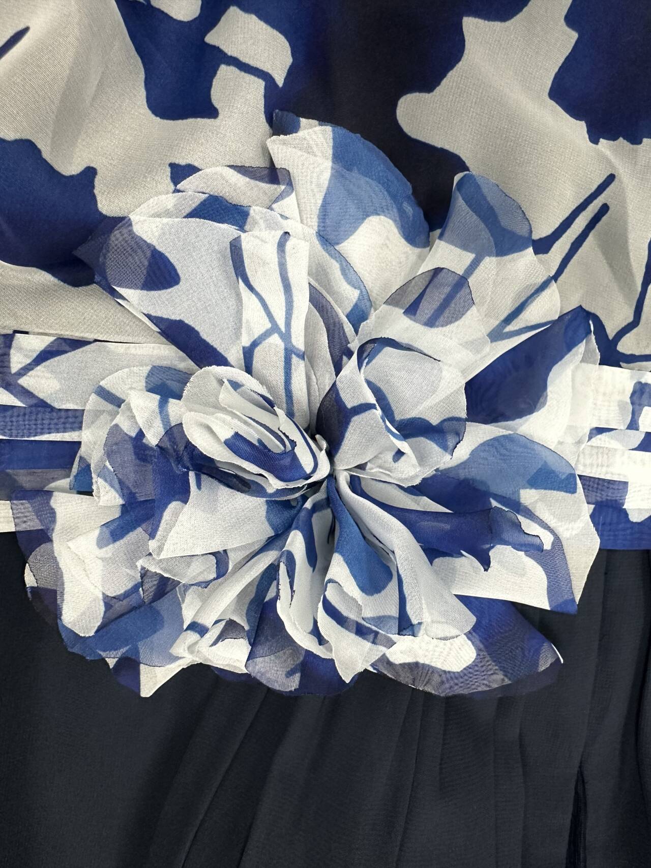 A Line V-Neck Long Sleeves Floor Length Floral Mother of the Bride Dress