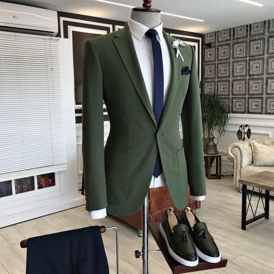 Elegant Dark Green With Notched Lapel Groom Suit For Party