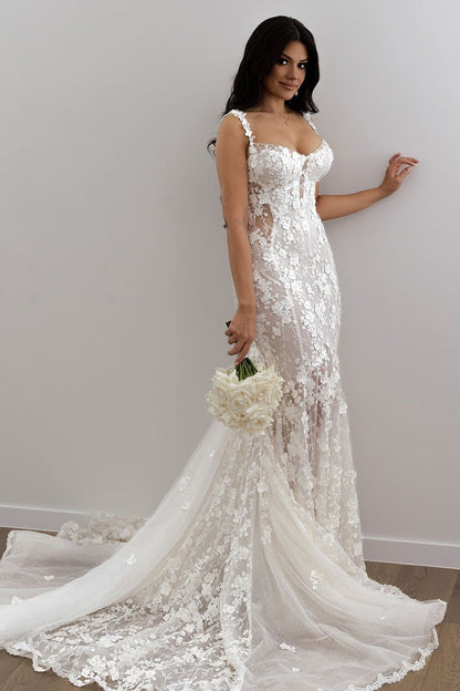 Charming Mermaid Sweetheart Lace Beach Wedding Dress