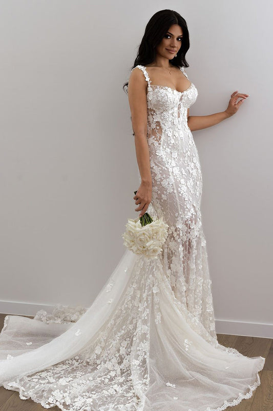 Charming Mermaid Sweetheart Lace Beach Wedding Dress