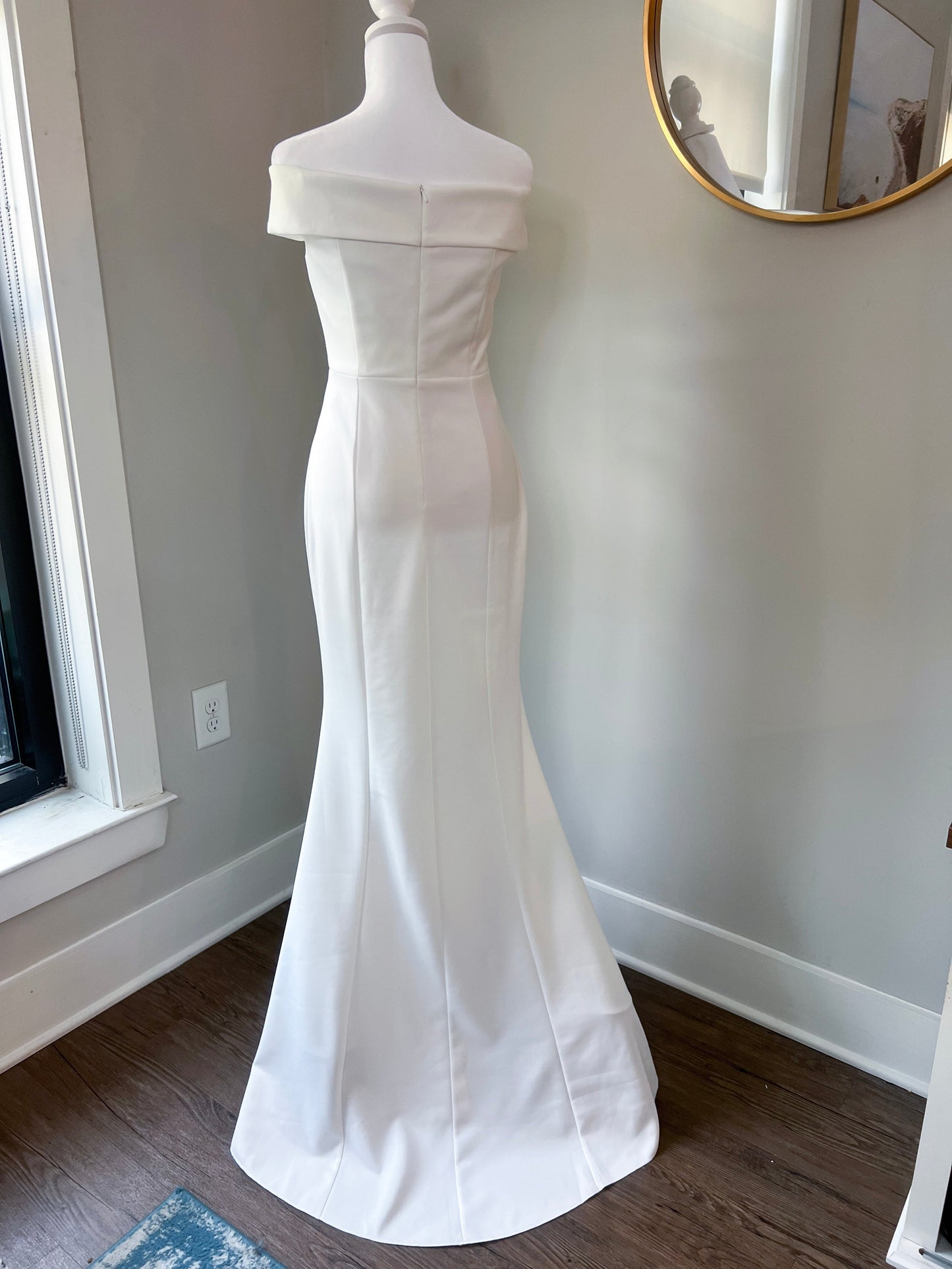 Simple White Trumpet Wedding Dress with Small Train
