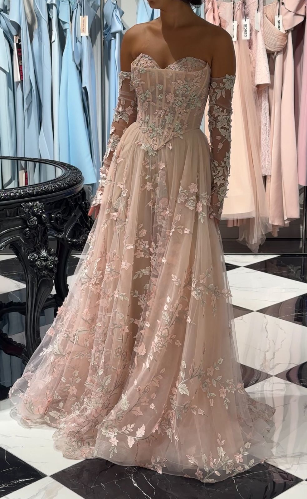 Elegant Lace Long Sleeve Flowers A-Line Floor-Length Wedding Dress