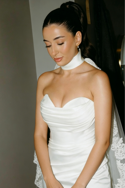 Chic Mermaid Sweetheart Strapless Sleeveless Long Satin Simple Wedding Dress