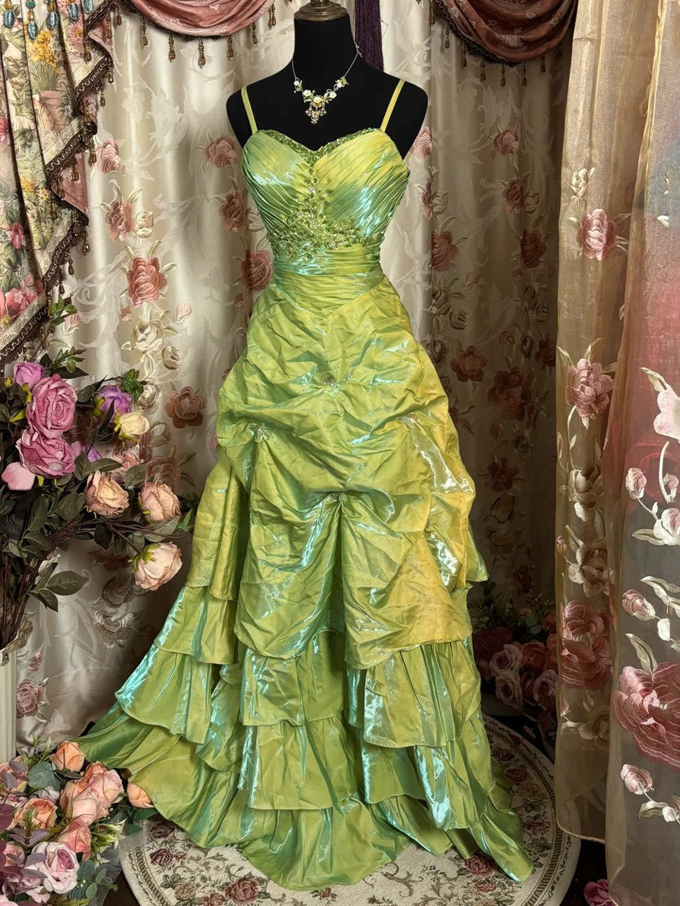 A-Line Sweetheart Spaghetti Straps Sleeveless Floor-Length Taffeta Prom Dress