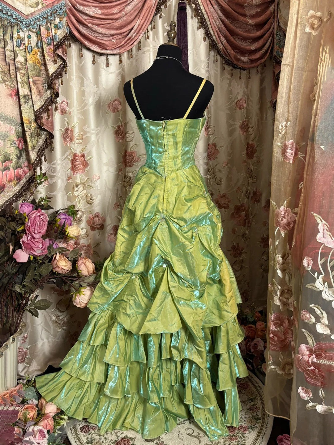 A-Line Sweetheart Spaghetti Straps Sleeveless Floor-Length Taffeta Prom Dress
