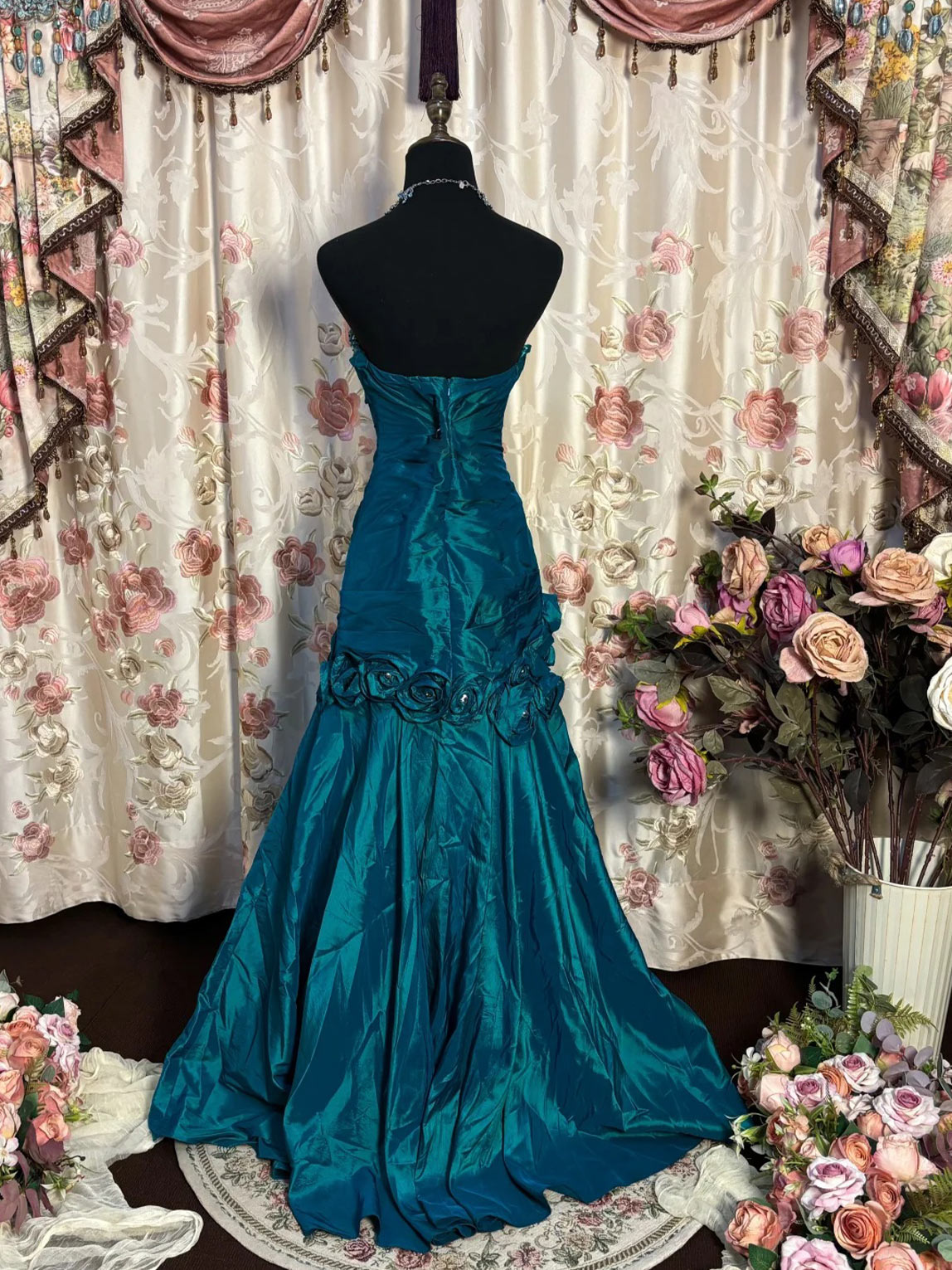 A-Line Sweetheart Sleeveless Floor-Length Taffeta Prom Dresses