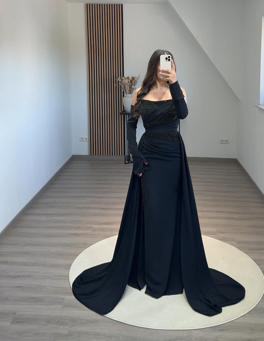 Long Sleeves V-Neck Appliques Empire-Waist Evening Dress