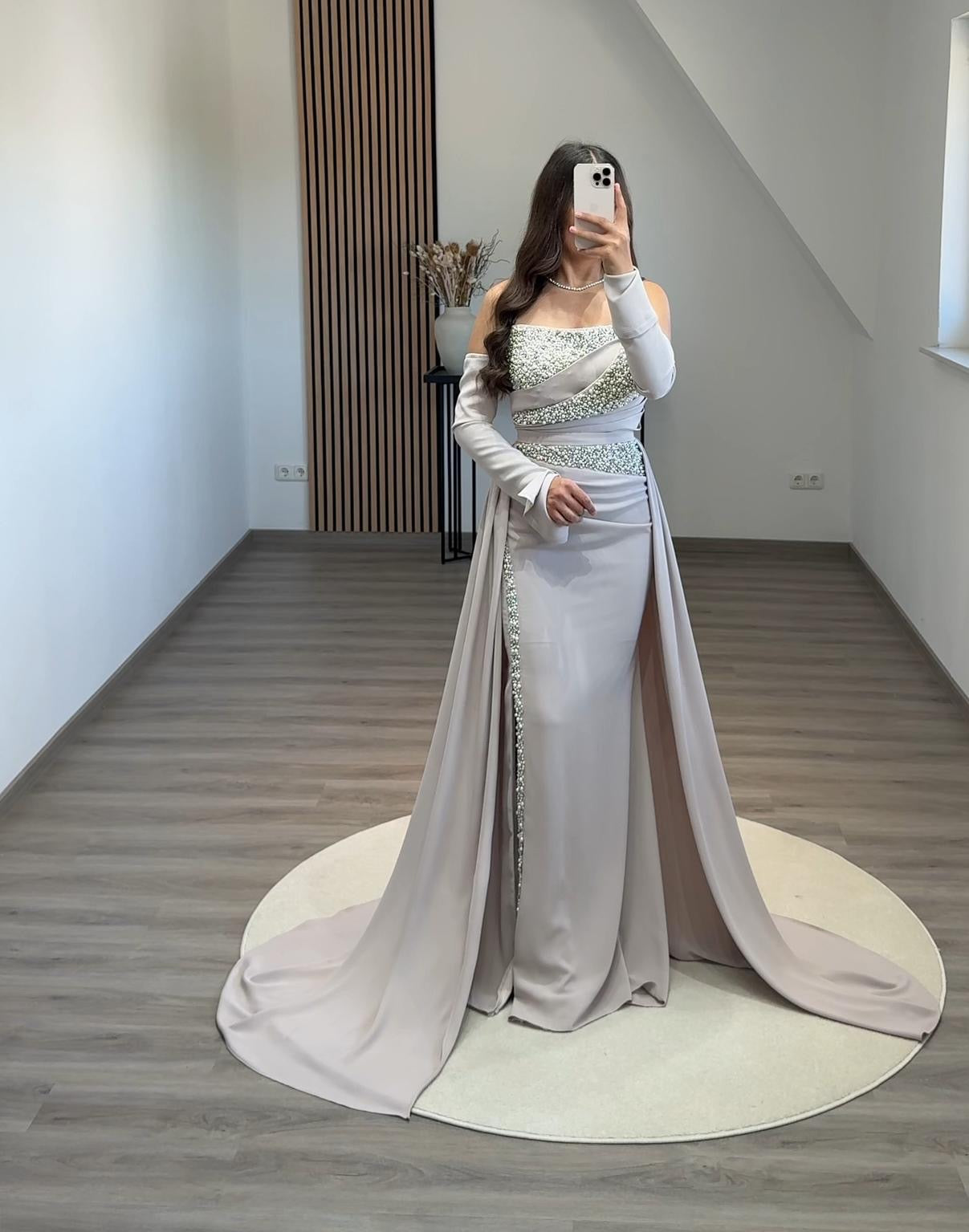 Simple Long Sleeves Off-Shoulder Appliques Evening Dress