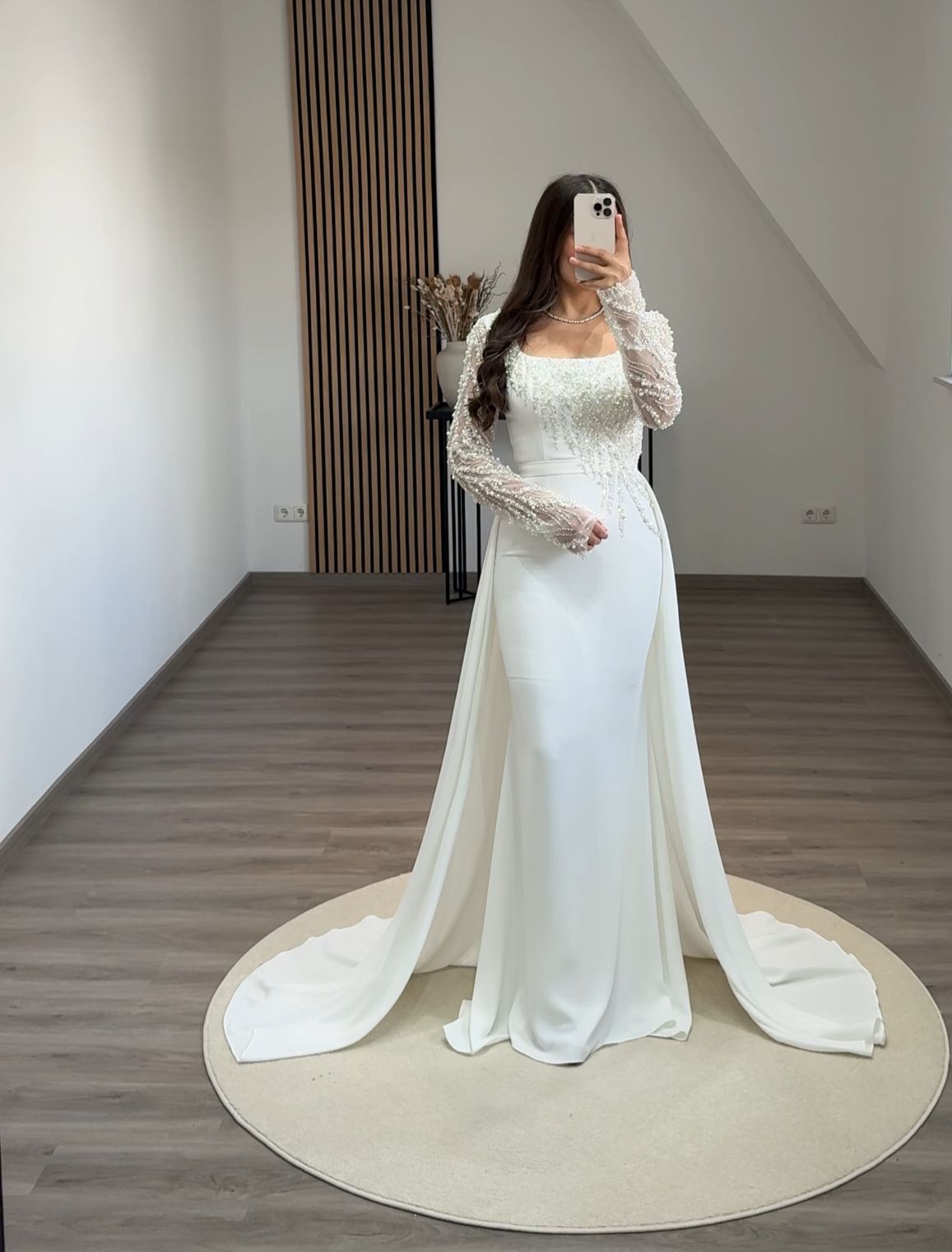 Long Sleeeves Square Appliques Evening Dress