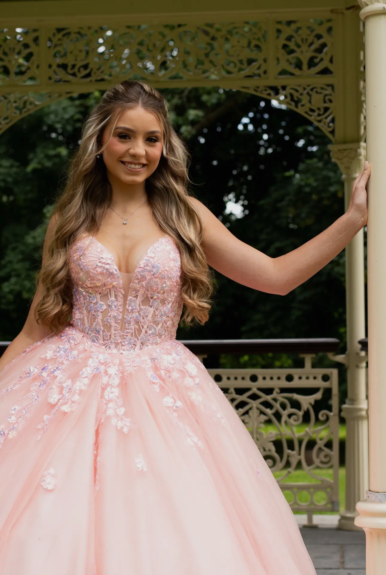 Simple Spaghetti Straps V-Neck Lace Prom Dress