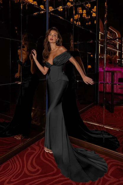 Off the Shoulder Sleeveless Long Mermaid Evening Formal Dress With Pleated