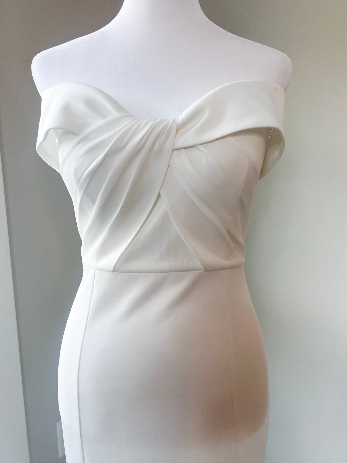 Simple White Trumpet Wedding Dress with Small Train
