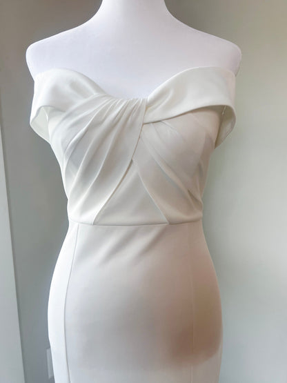 Simple White Trumpet Wedding Dress with Small Train