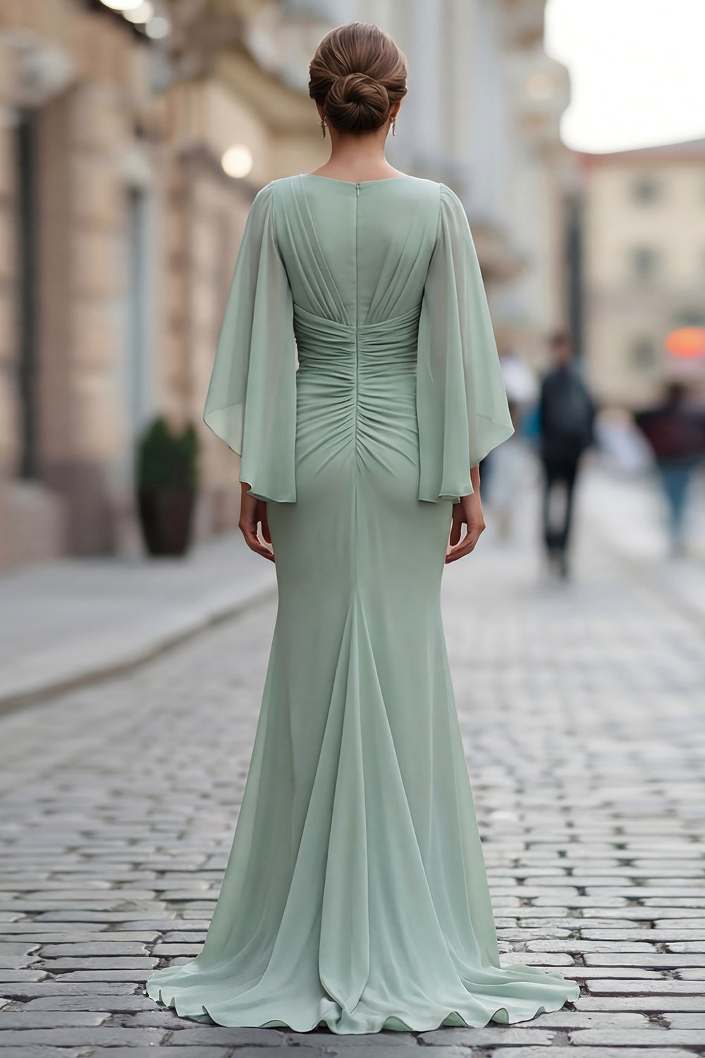 Chiffon Verde Salvia con Frusci della Madre della Sposa