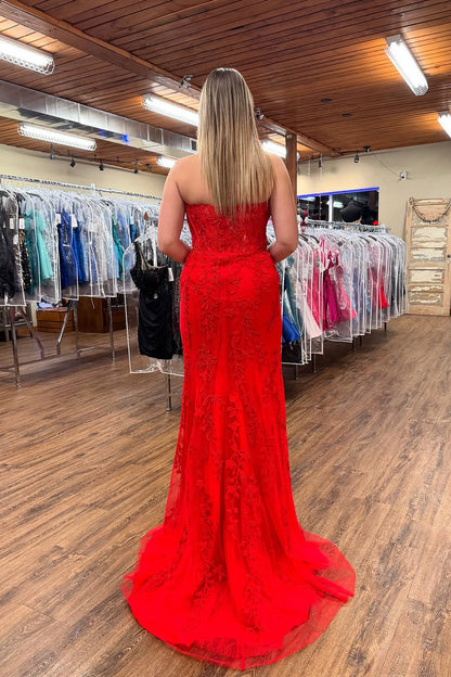 Cute Mermaid Strapless Red Lace Prom Dress with Appliques