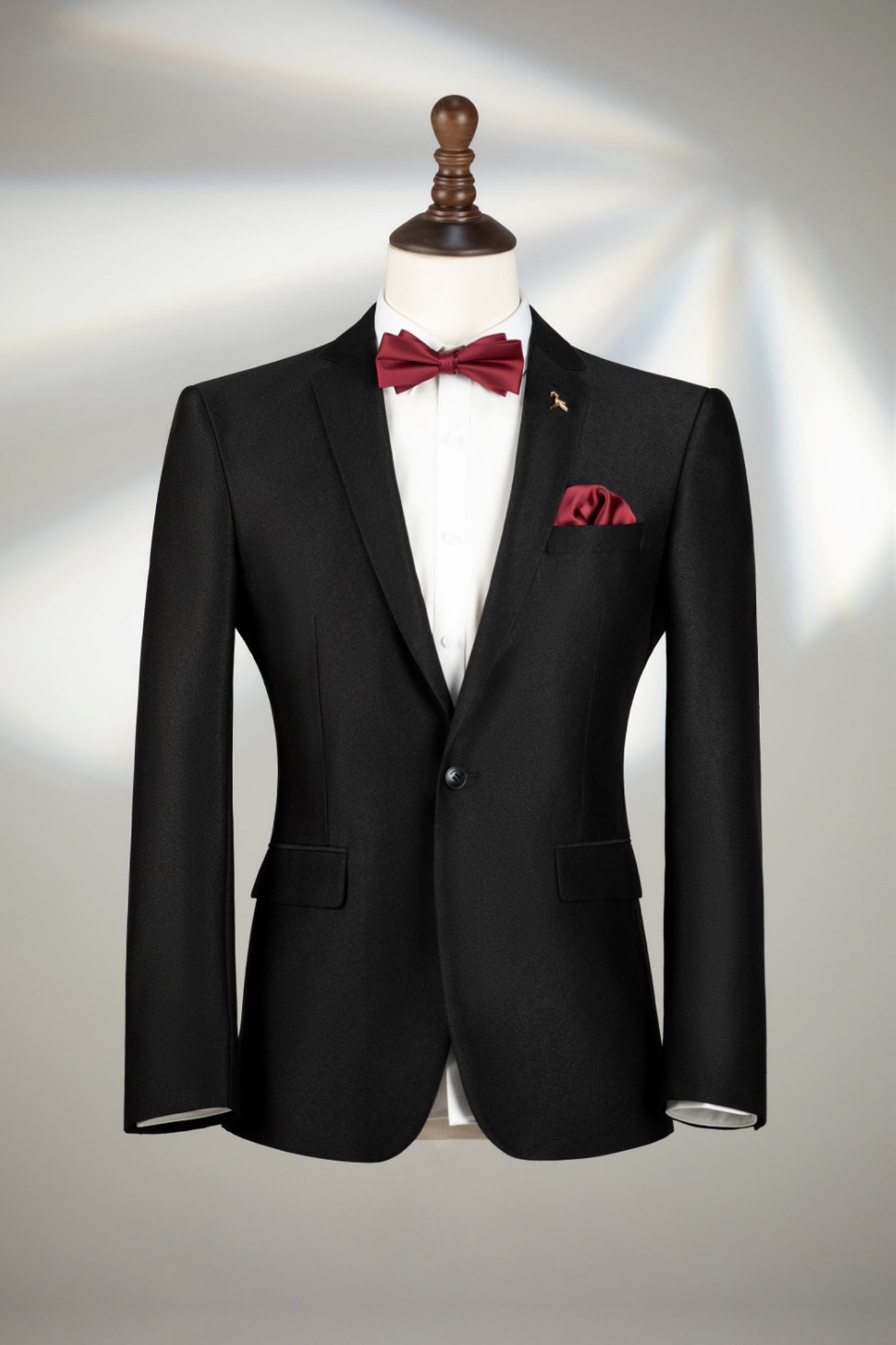 Stylish Black Prom Suit Slim Fit One Button Peaked Lapel Three Pieces