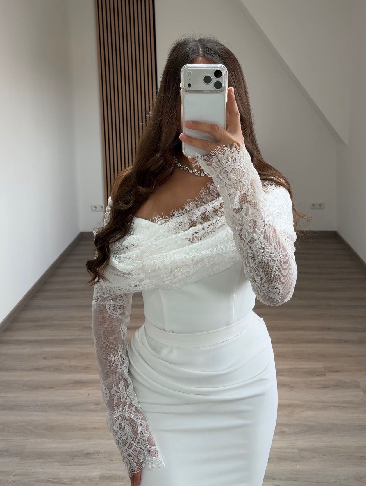 A-Line Long Sleeves Scoop Floral Appliques Evening Dress