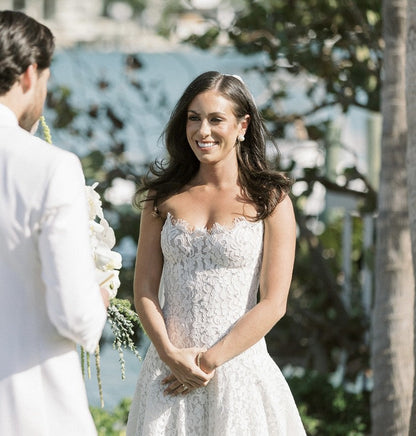 Long White A-line Strapless Lace Sleeveless Wedding Dress